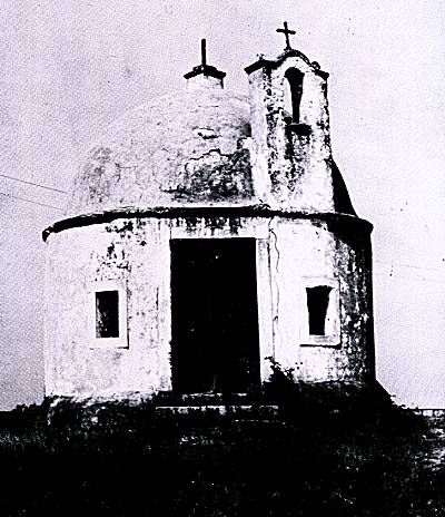 Fachada sudeste da Capela da São Simão do Bunheiro.